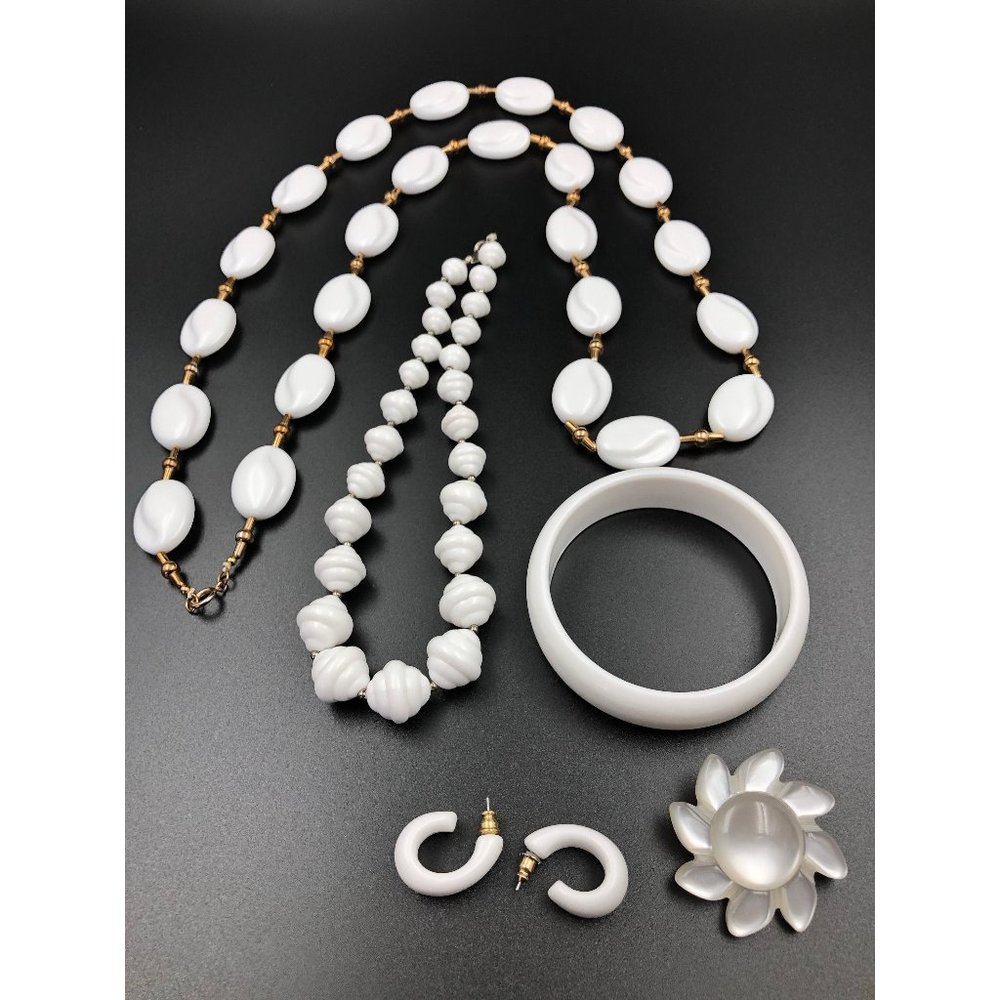Vintage lot White Jewelry